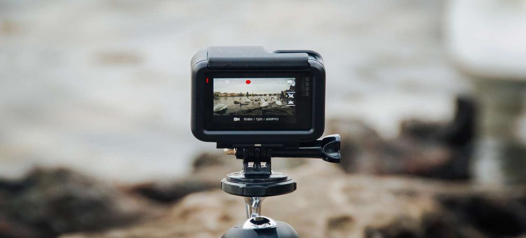 Cámara grabando el mar para un vídeo